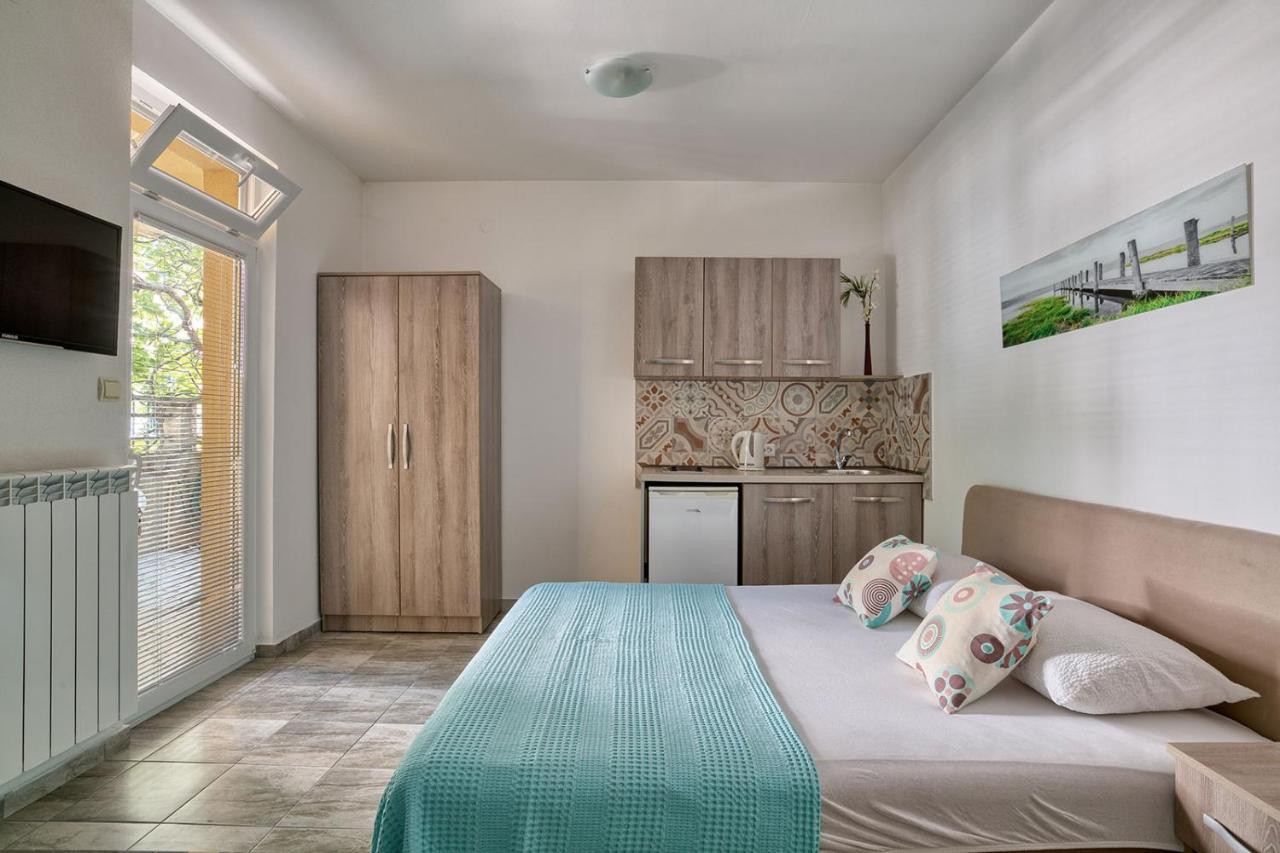 Apartmani Agape Petrovac na moru Exterior foto