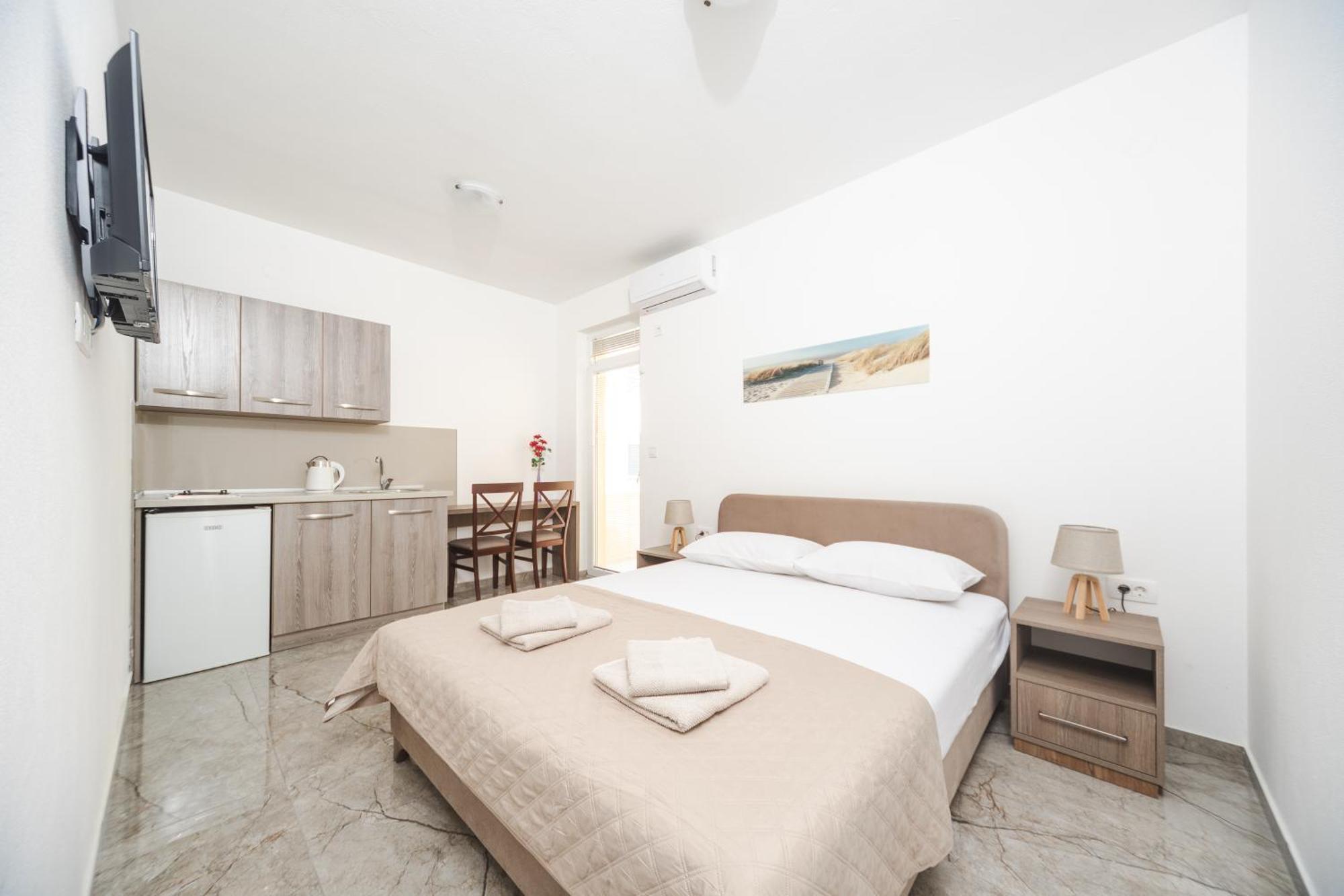 Apartmani Agape Petrovac na moru Exterior foto