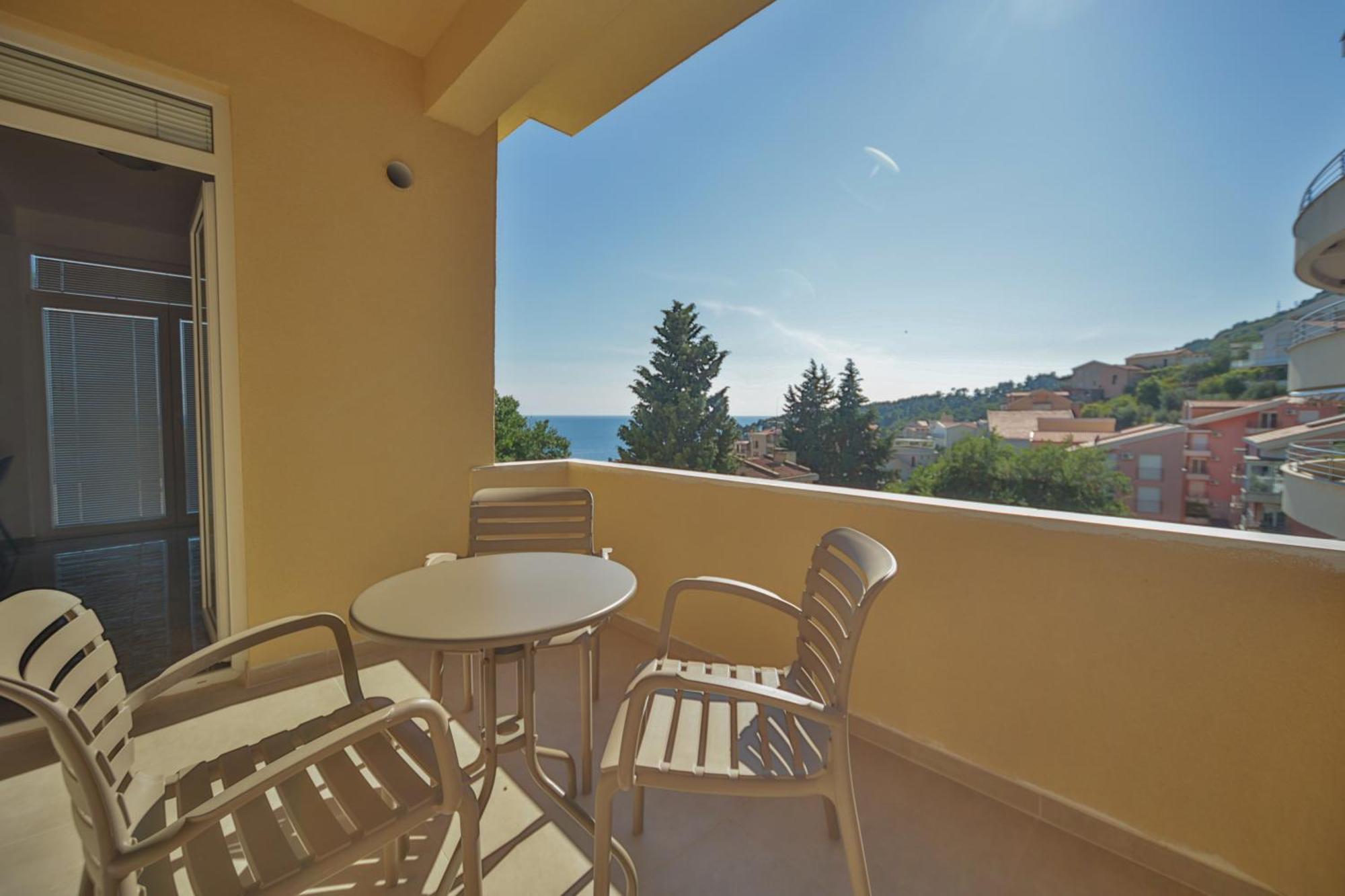 Apartmani Agape Petrovac na moru Exterior foto