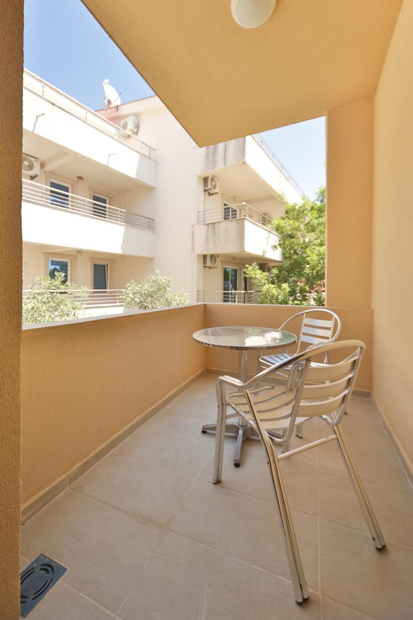 Apartmani Agape Petrovac na moru Exterior foto