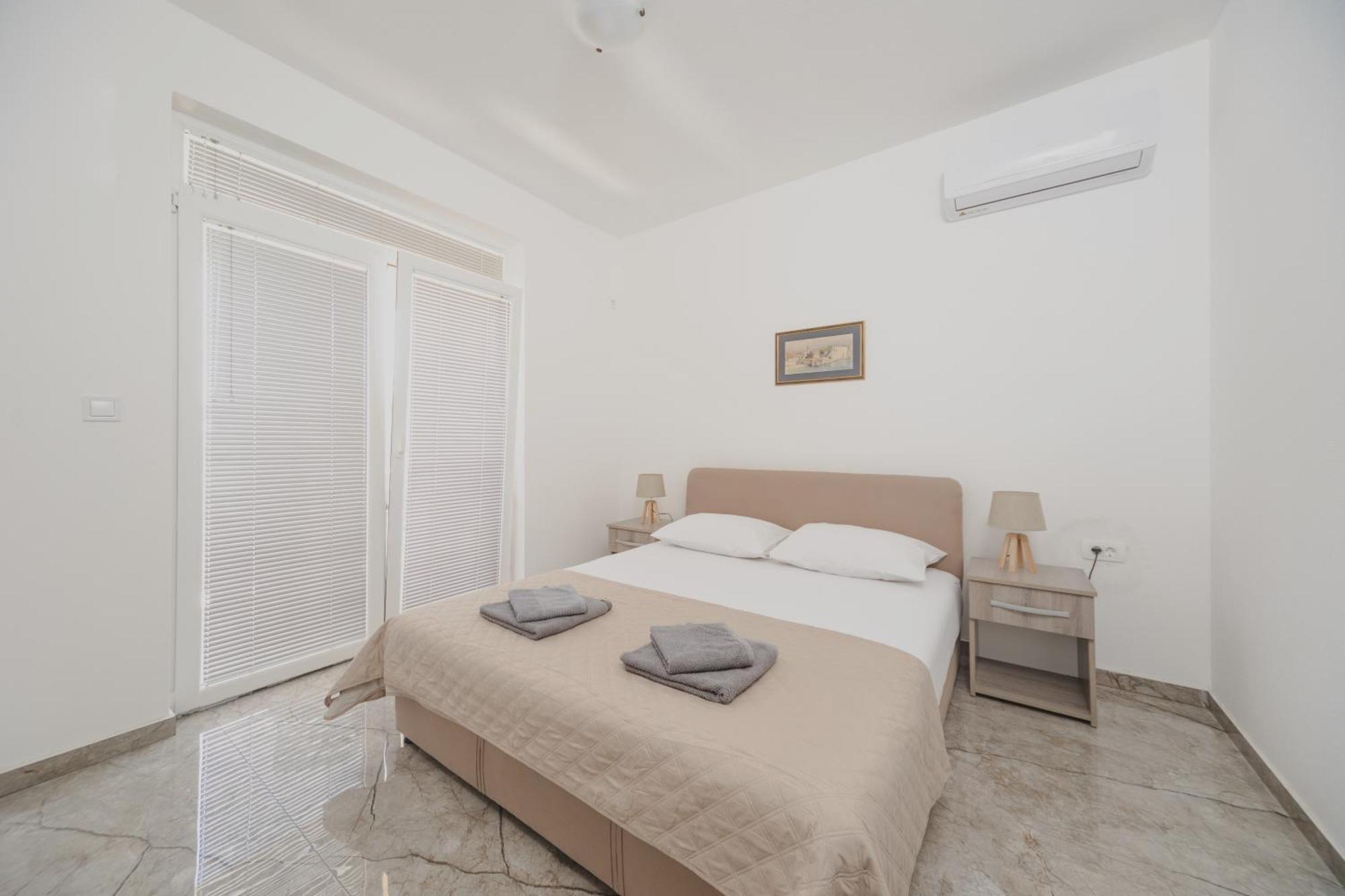 Apartmani Agape Petrovac na moru Exterior foto