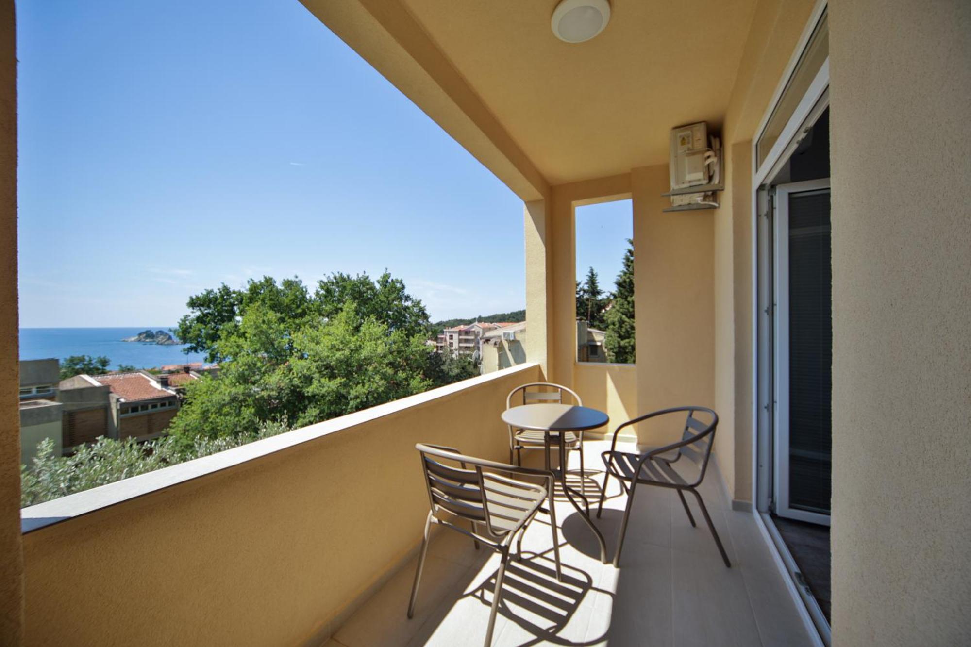 Apartmani Agape Petrovac na moru Exterior foto