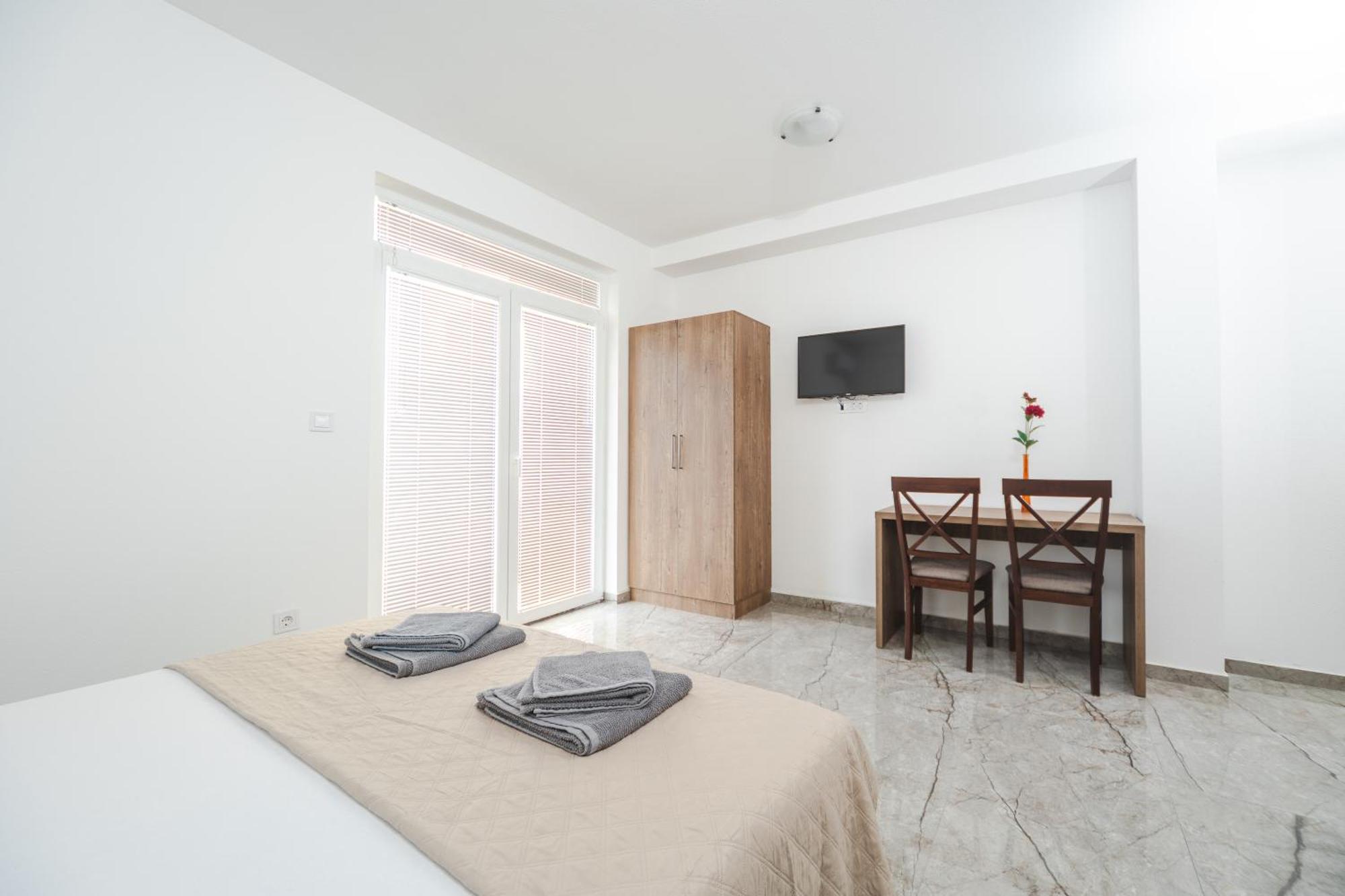 Apartmani Agape Petrovac na moru Exterior foto
