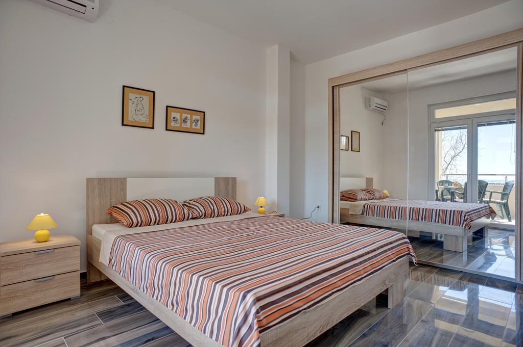 Apartmani Agape Petrovac na moru Exterior foto