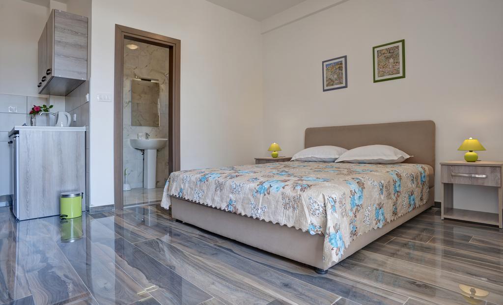 Apartmani Agape Petrovac na moru Exterior foto