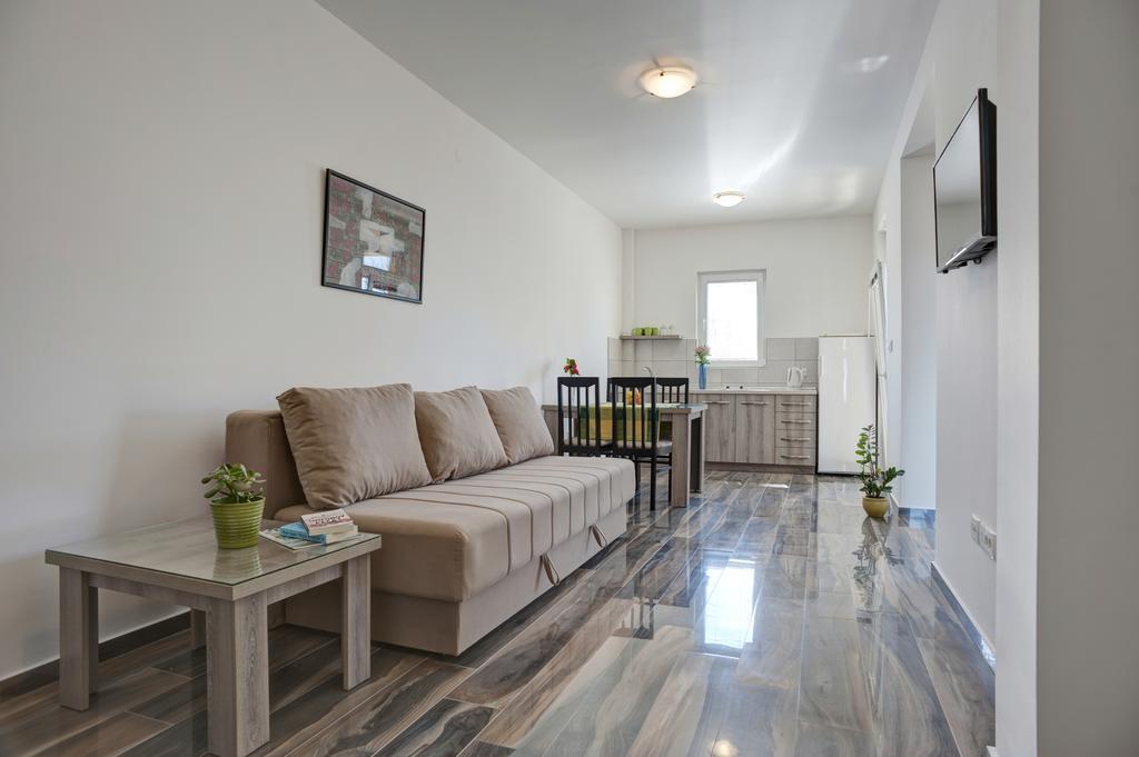 Apartmani Agape Petrovac na moru Exterior foto