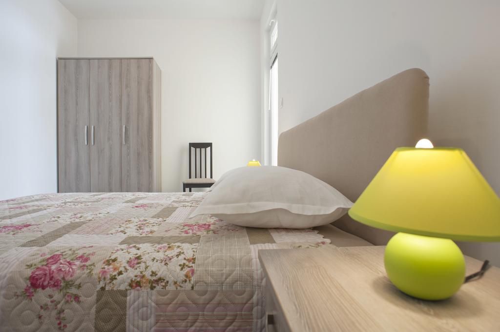 Apartmani Agape Petrovac na moru Exterior foto