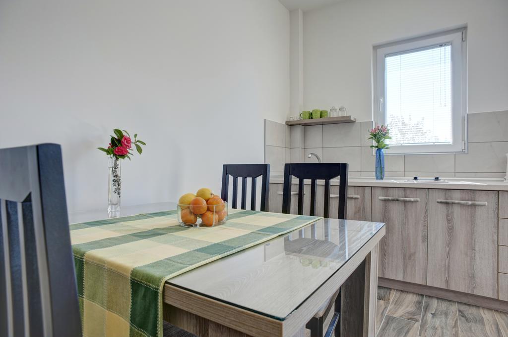Apartmani Agape Petrovac na moru Exterior foto