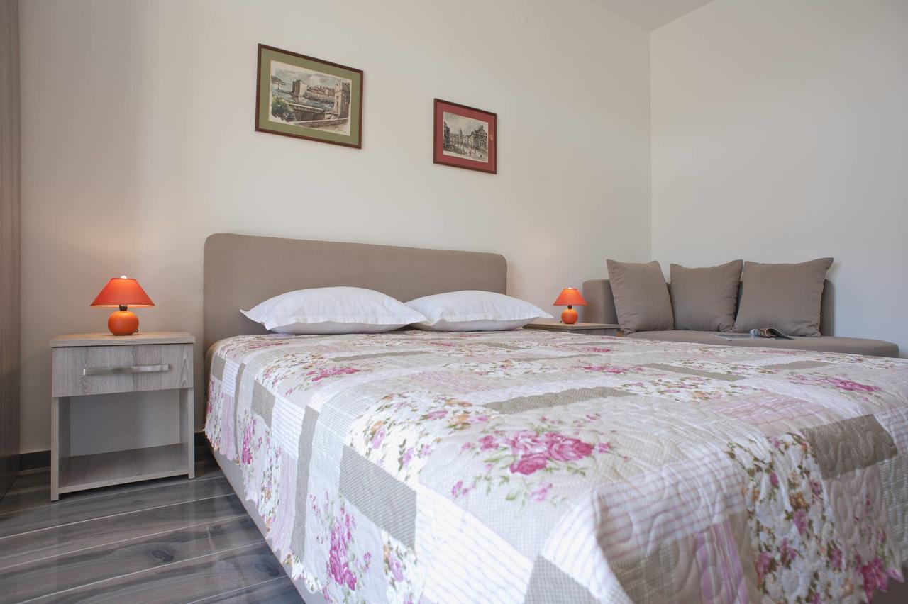 Apartmani Agape Petrovac na moru Exterior foto