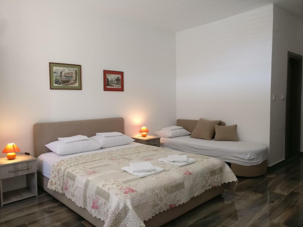 Apartmani Agape Petrovac na moru Exterior foto